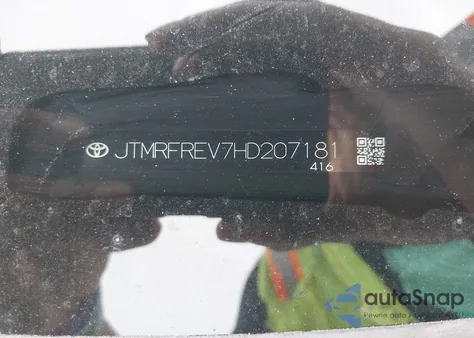 2017 Toyota Rav4 Xle z USA, uszkodzony, nr VIN JTMRFREV7HD207181